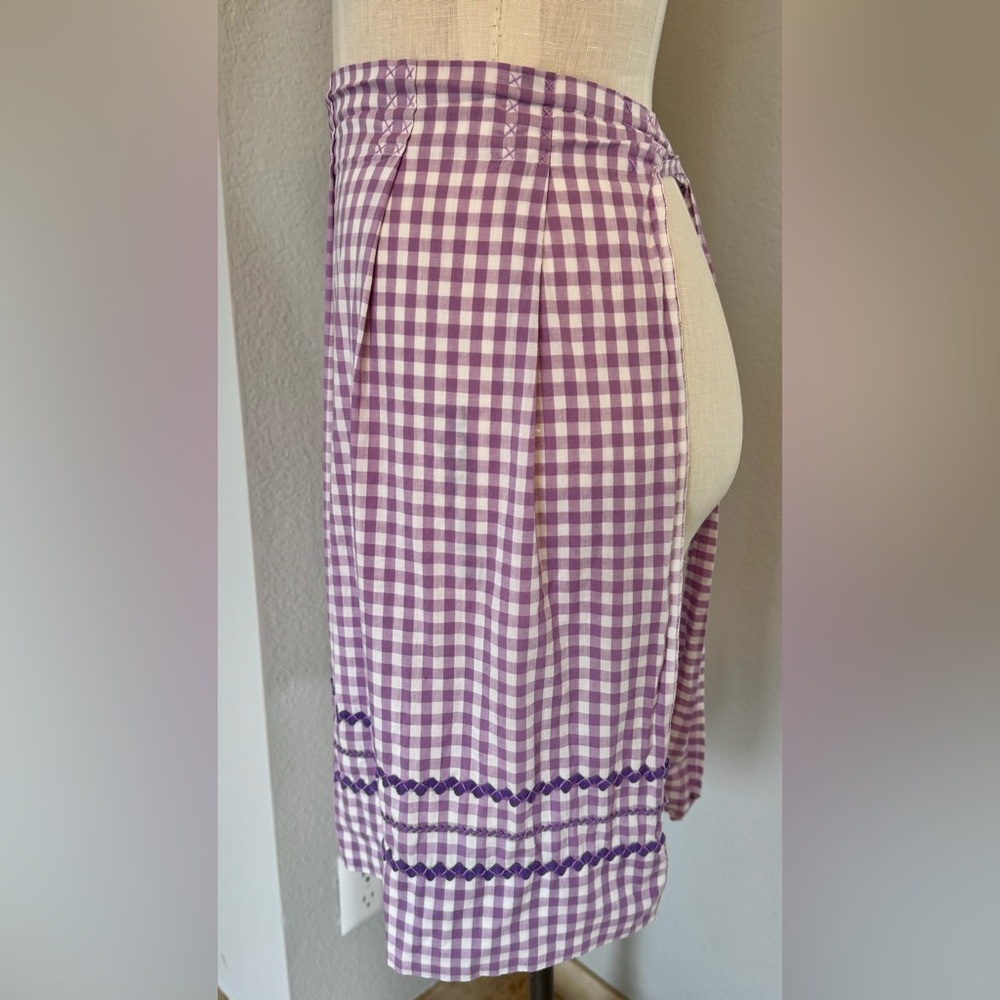 Vintage Gingham Apron Ric Rac & Hand Stitching - Picture 5 of 7